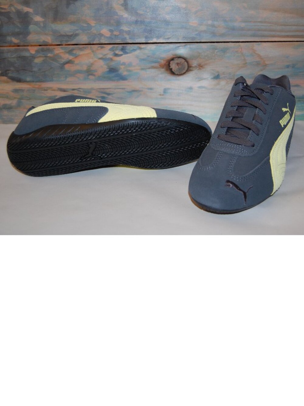 NEW Puma Speedcat OG Jr Race Inspired Sneakers Grey/Yellow Motorsport Size 4 - Picture 4 of 9